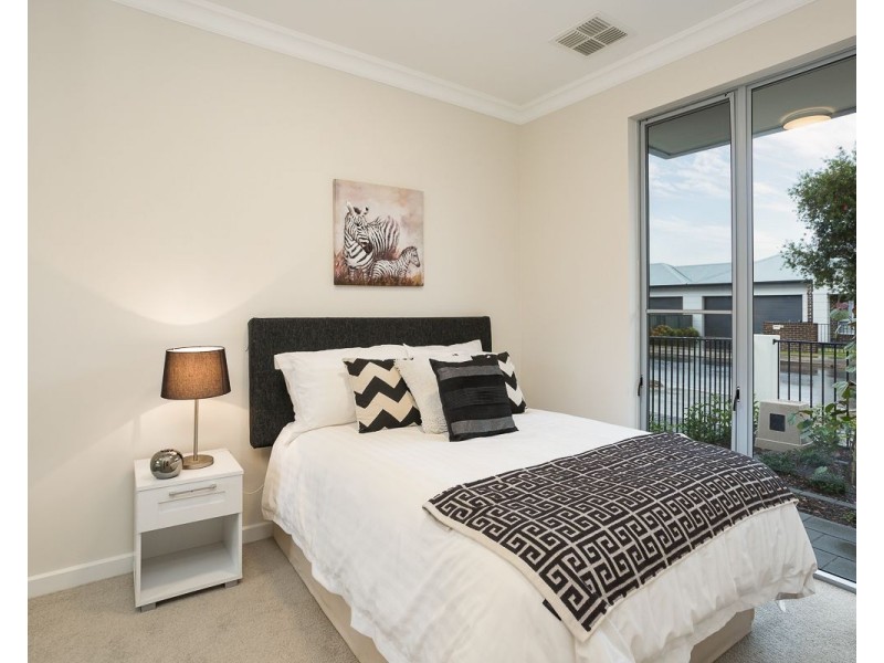 31 Rotorua Avenue, Park Holme SA 5043