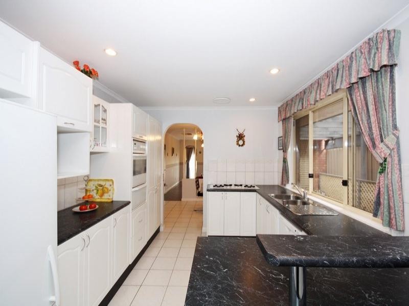 6 Burnley Grove, Mitchell Park SA 5043