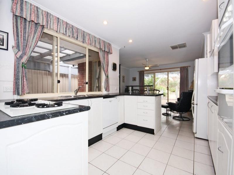 6 Burnley Grove, Mitchell Park SA 5043