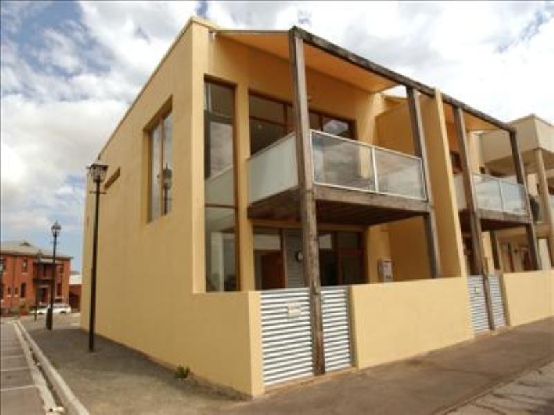 7 Warrawee Dock, Port Adelaide SA 5015