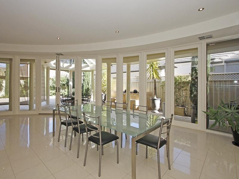 25 Ellesmere Street, Kensington Park SA 5068