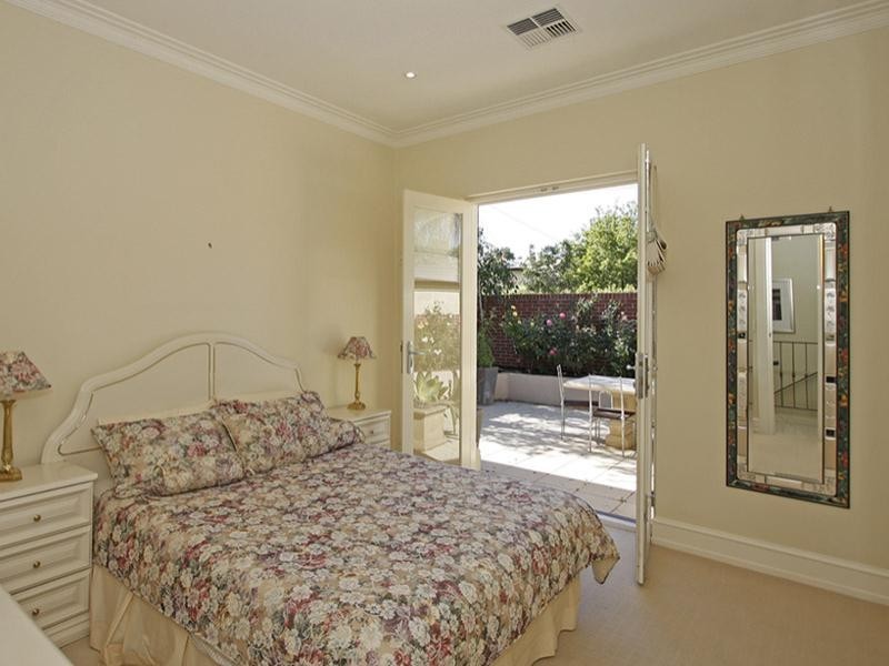 25 Ellesmere Street, Kensington Park SA 5068