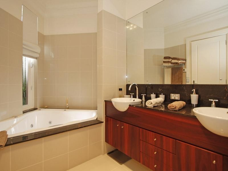 25 Ellesmere Street, Kensington Park SA 5068