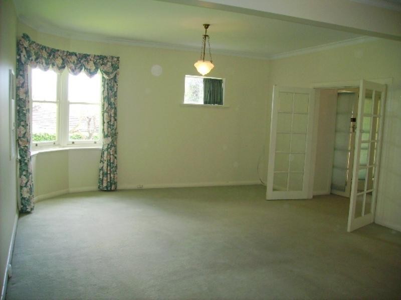 12 Brook Avenue, Glen Osmond SA 5064