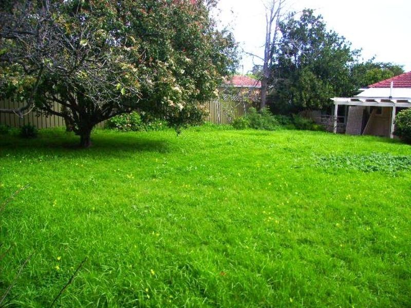 12 Brook Avenue, Glen Osmond SA 5064