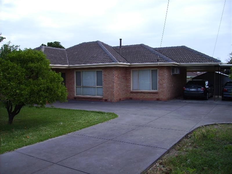 2 Quinn Avenue, Rostrevor SA 5073