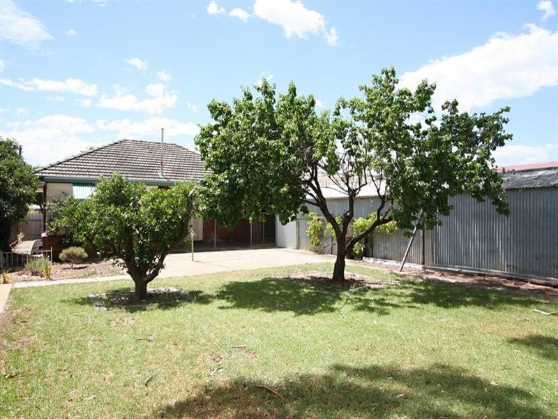 8 First Avenue, St Morris SA 5068