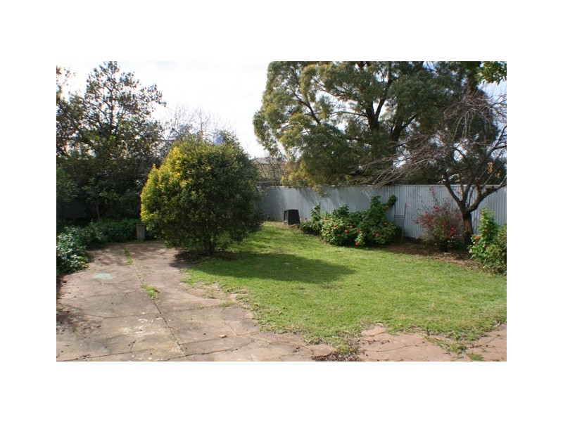 33 Hawker Street, Brompton SA 5007