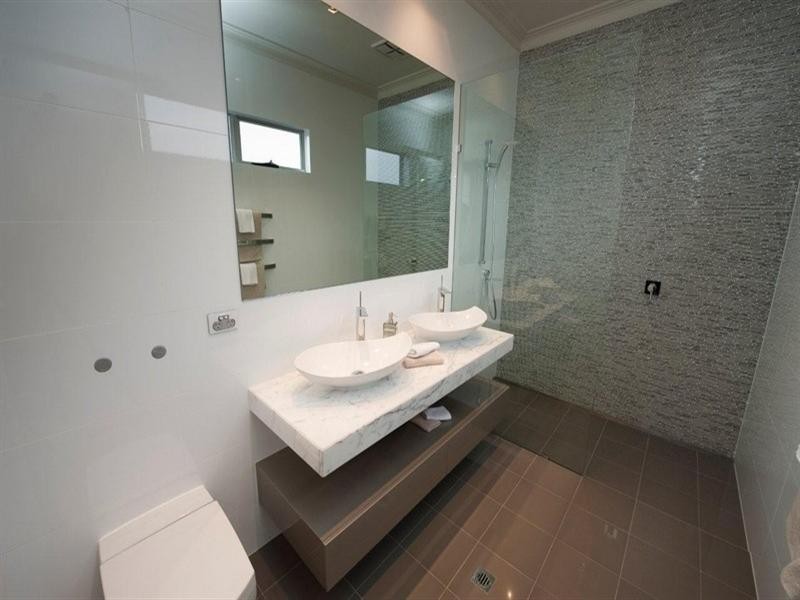 9 Crompton Drive, Woodville SA 5011