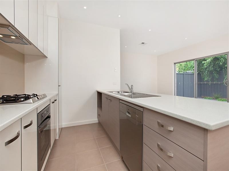 2/3c Broden Road, West Beach SA 5024