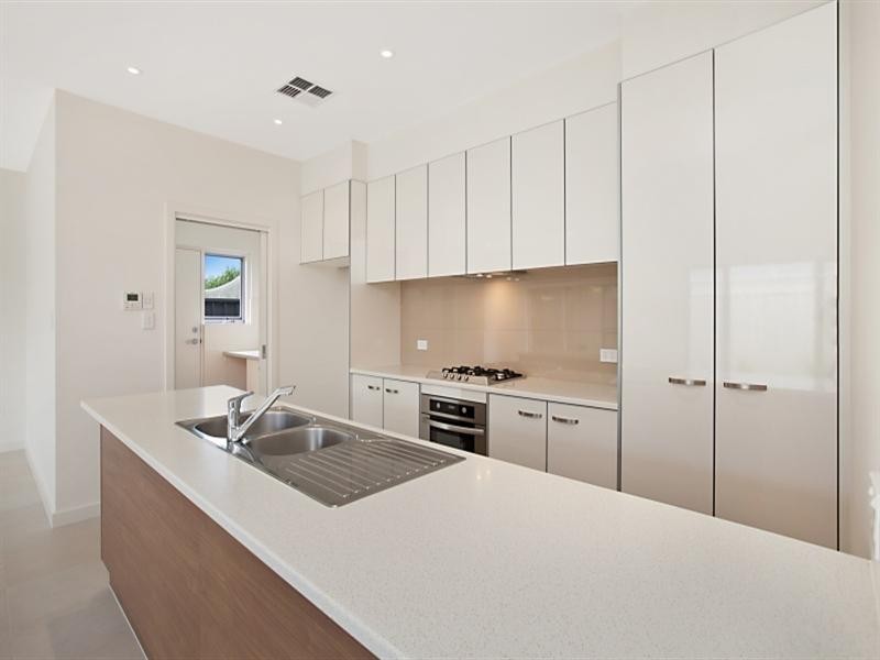 2/3c Broden Road, West Beach SA 5024