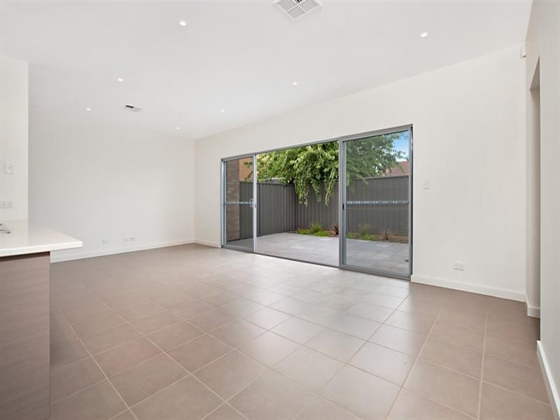 2/3c Broden Road, West Beach SA 5024