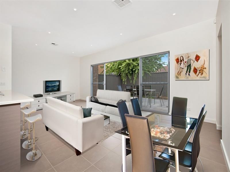 2/3c Broden Road, West Beach SA 5024