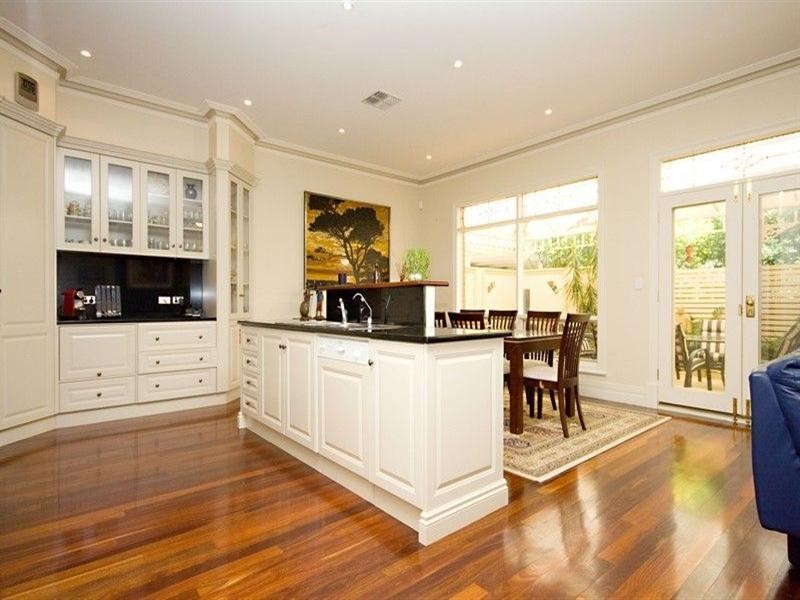 12 Kings Grove, Tranmere SA 5073