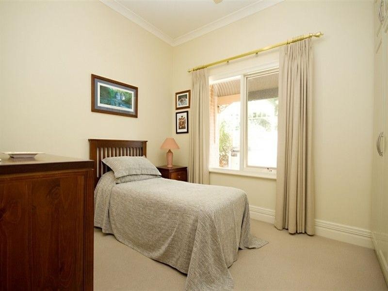 12 Kings Grove, Tranmere SA 5073