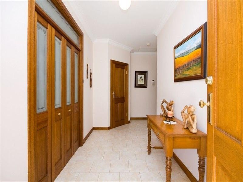 5 Hender Avenue, Port Noarlunga SA 5167