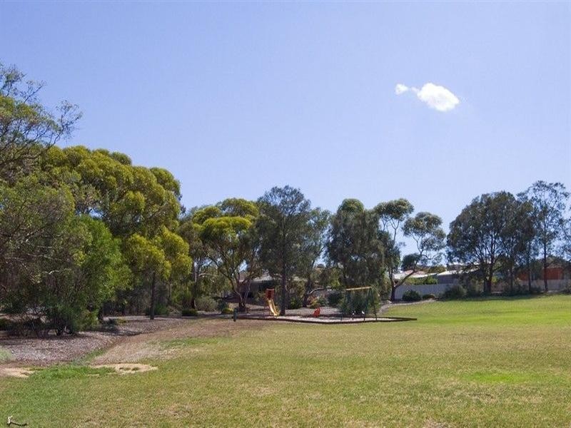 5 Hender Avenue, Port Noarlunga SA 5167