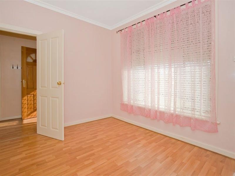 6 Beverley Crescent, Beverley SA 5009