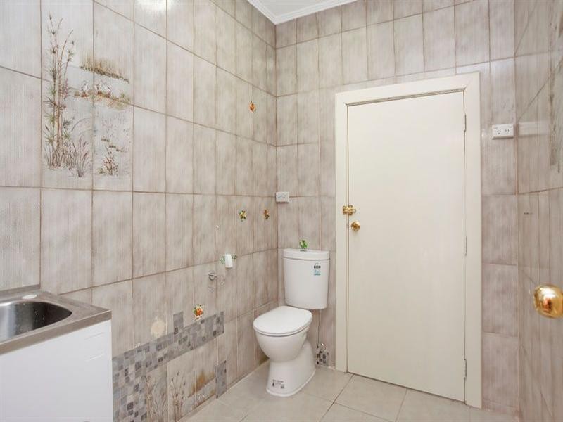 6 Beverley Crescent, Beverley SA 5009