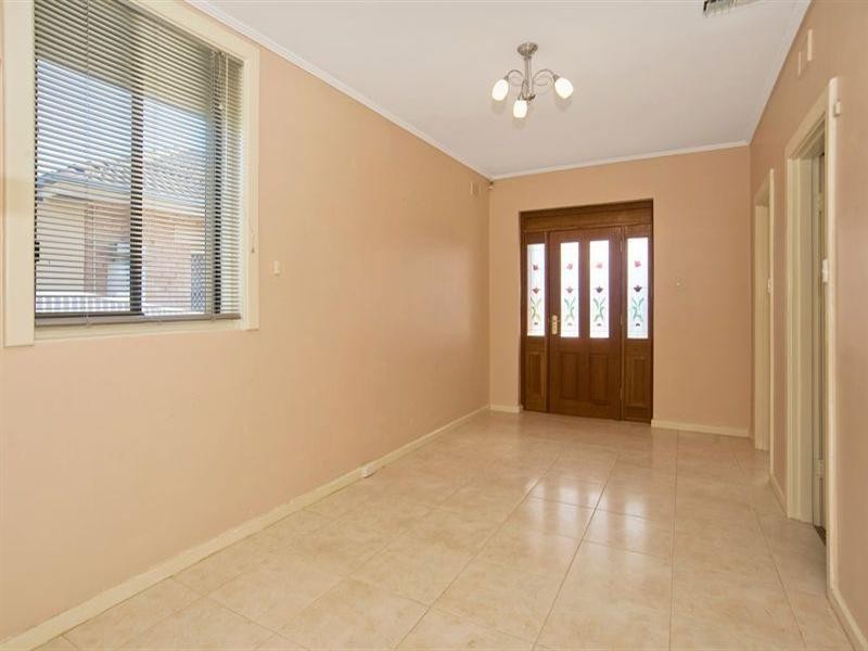 6 Beverley Crescent, Beverley SA 5009