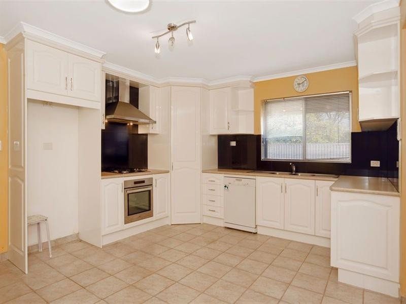 6 Beverley Crescent, Beverley SA 5009