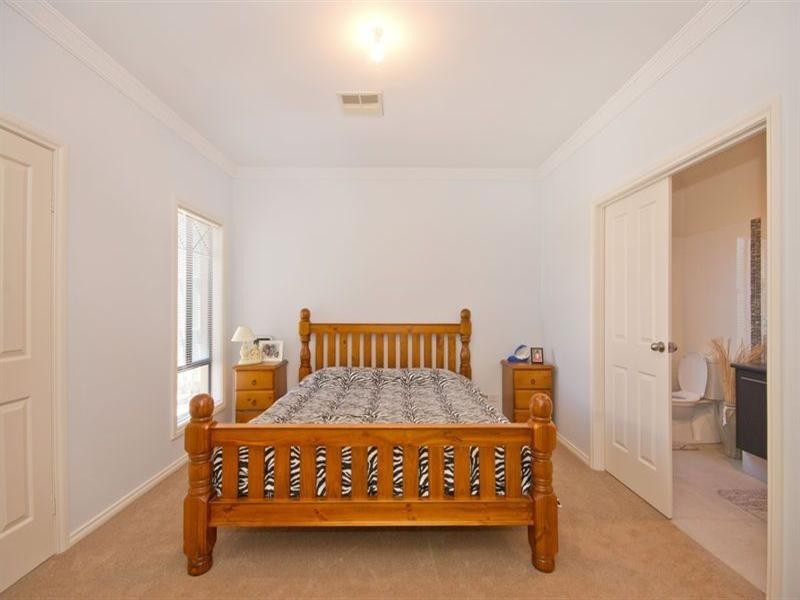 7 Lorentz Court, Mawson Lakes SA 5095