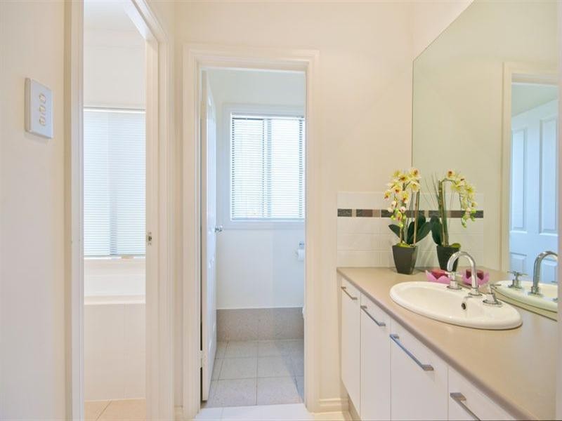 7 Lorentz Court, Mawson Lakes SA 5095