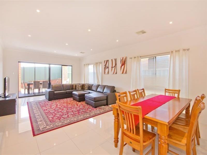 7 Lorentz Court, Mawson Lakes SA 5095