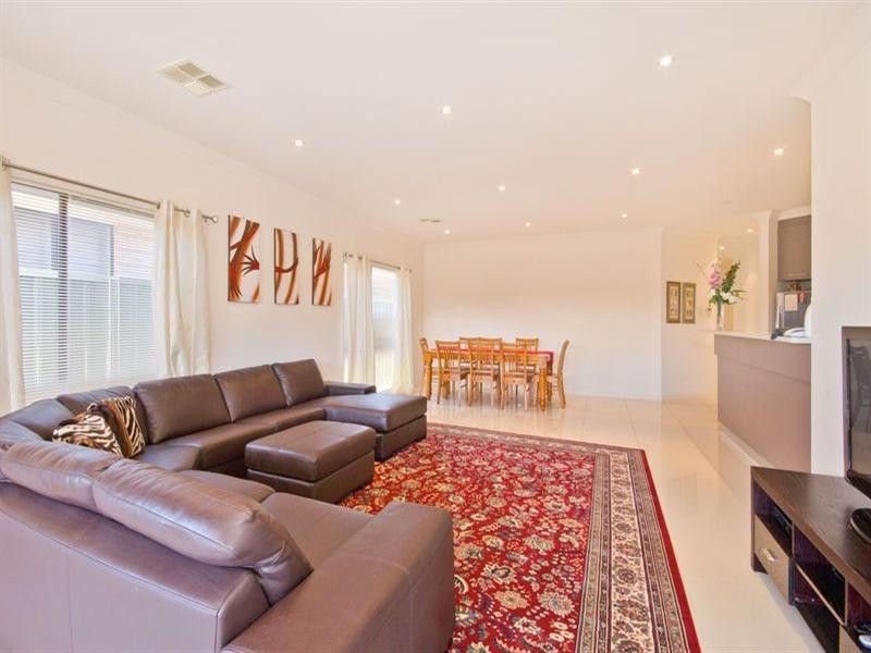 7 Lorentz Court, Mawson Lakes SA 5095