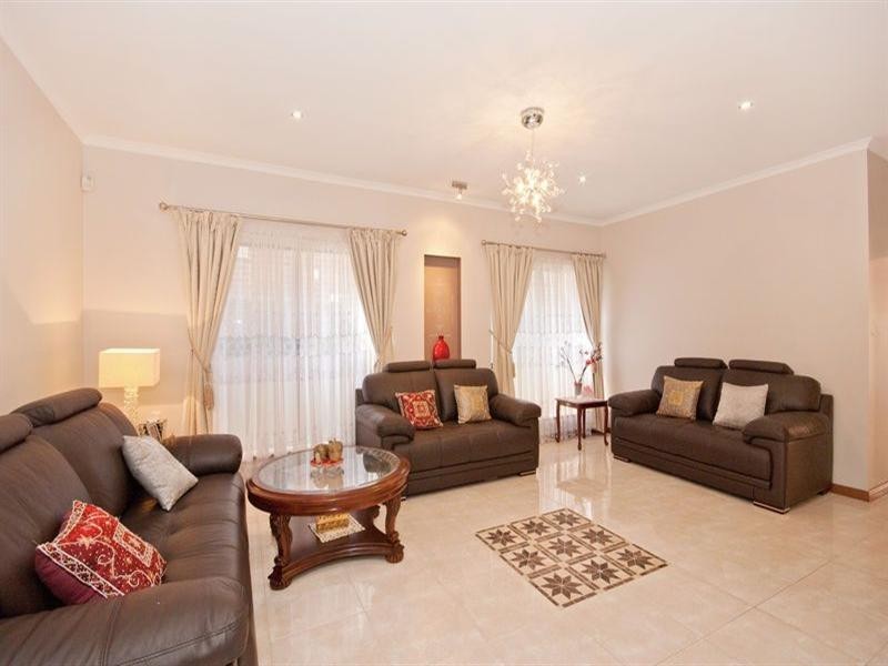 43 MacMillan Avenue, Mawson Lakes SA 5095