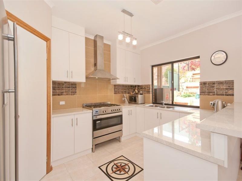 43 MacMillan Avenue, Mawson Lakes SA 5095