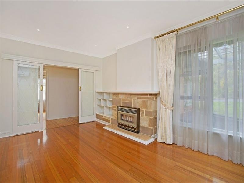 30 Swan Avenue, Rostrevor SA 5073