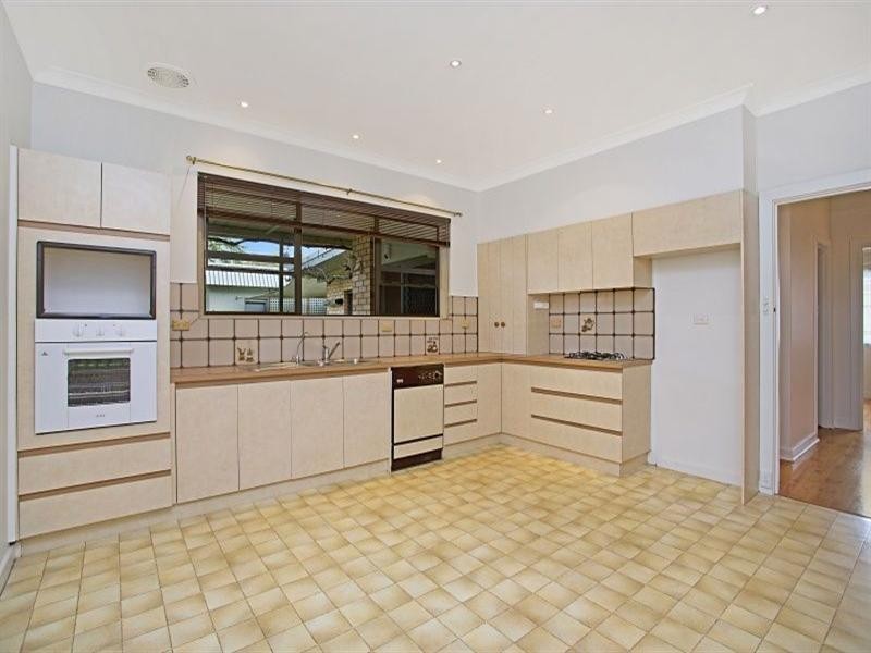 30 Swan Avenue, Rostrevor SA 5073