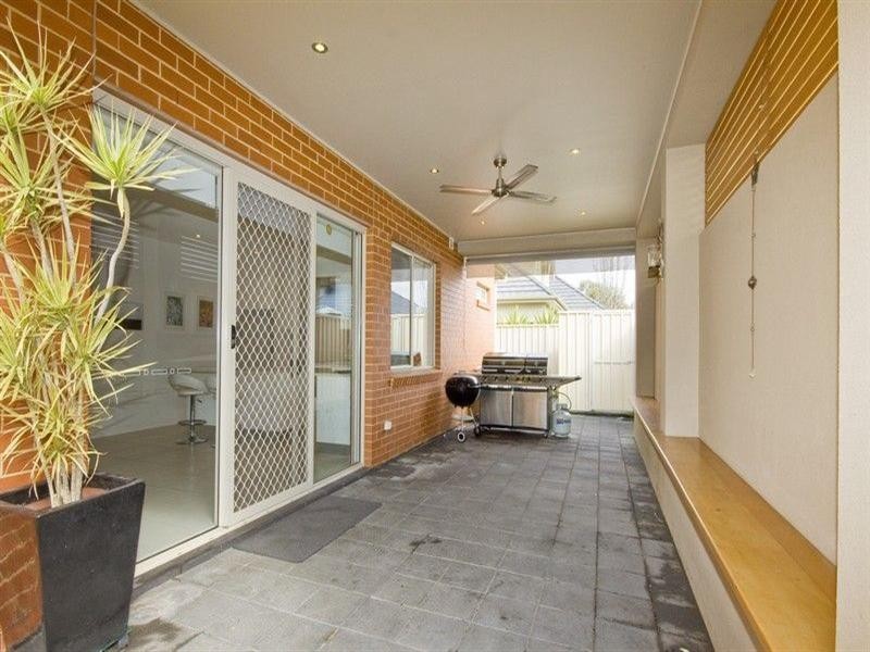 8 Scarratt Avenue, Firle SA 5070