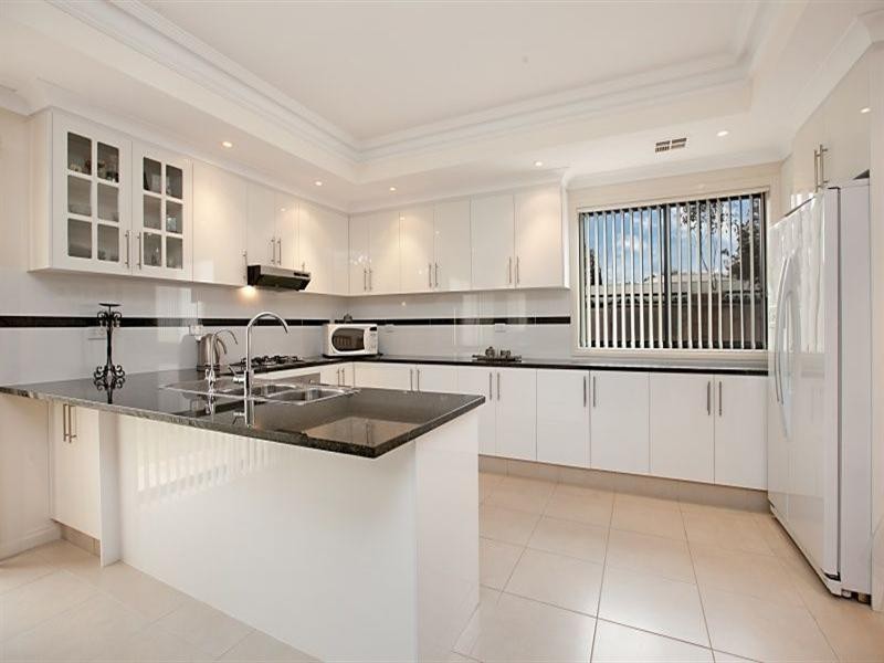 1 Brian Way, Valley View SA 5093