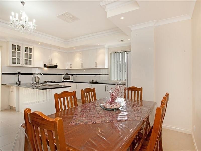 1 Brian Way, Valley View SA 5093