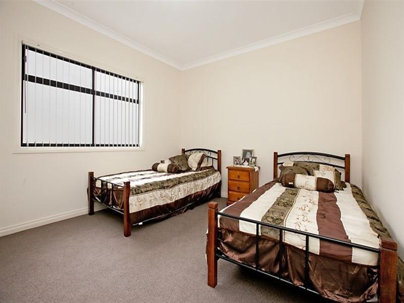 1 Brian Way, Valley View SA 5093