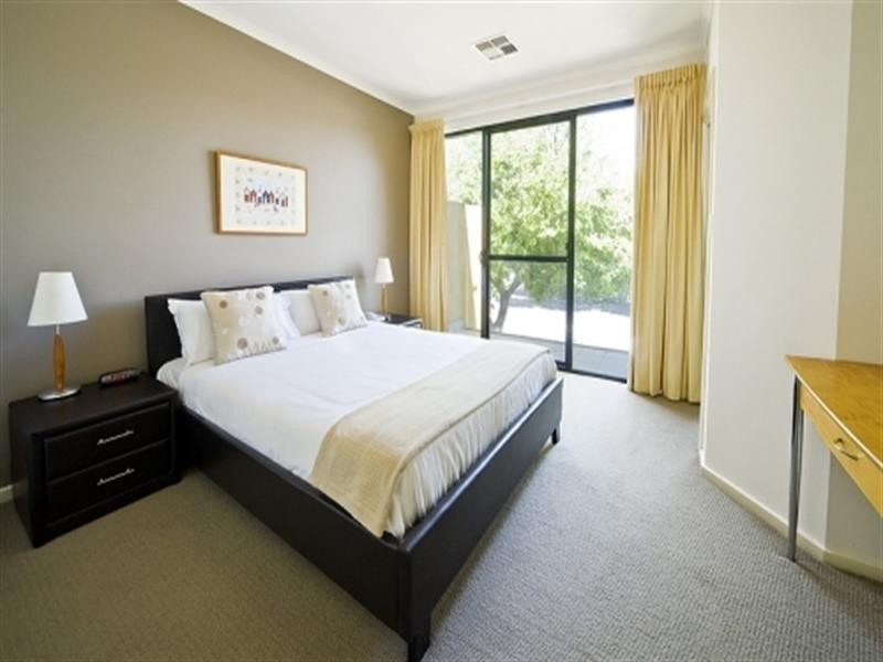 4 Frankis Close, Adelaide SA 5000