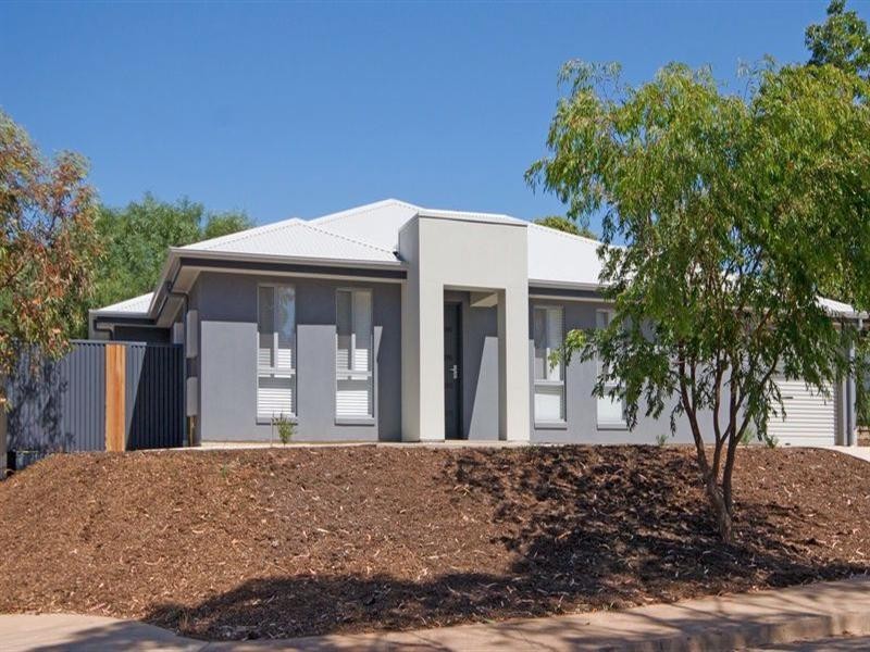 15 Saphire Road, Morphett Vale SA 5162
