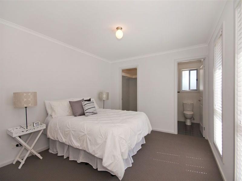 15 Saphire Road, Morphett Vale SA 5162