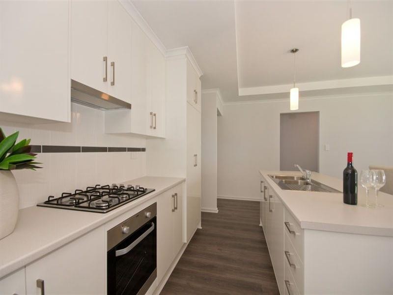 15 Saphire Road, Morphett Vale SA 5162