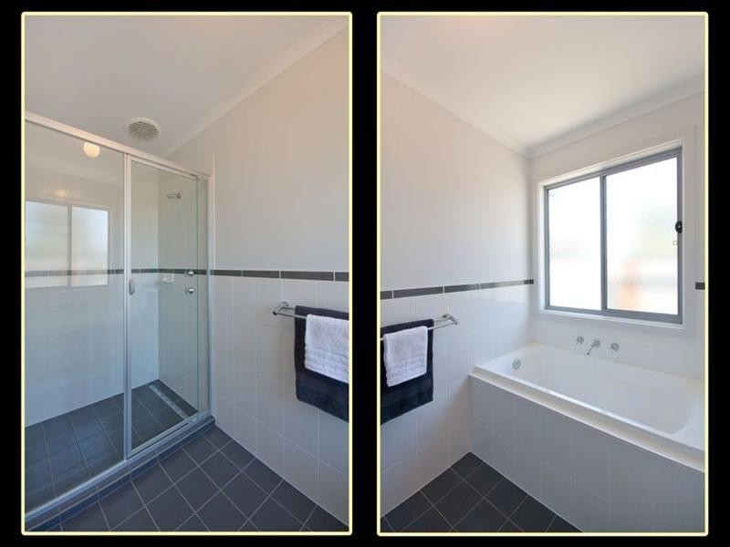 15 Saphire Road, Morphett Vale SA 5162