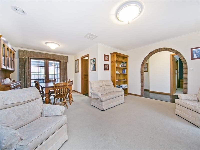 4 Ailsa Court, Fairview Park SA 5126