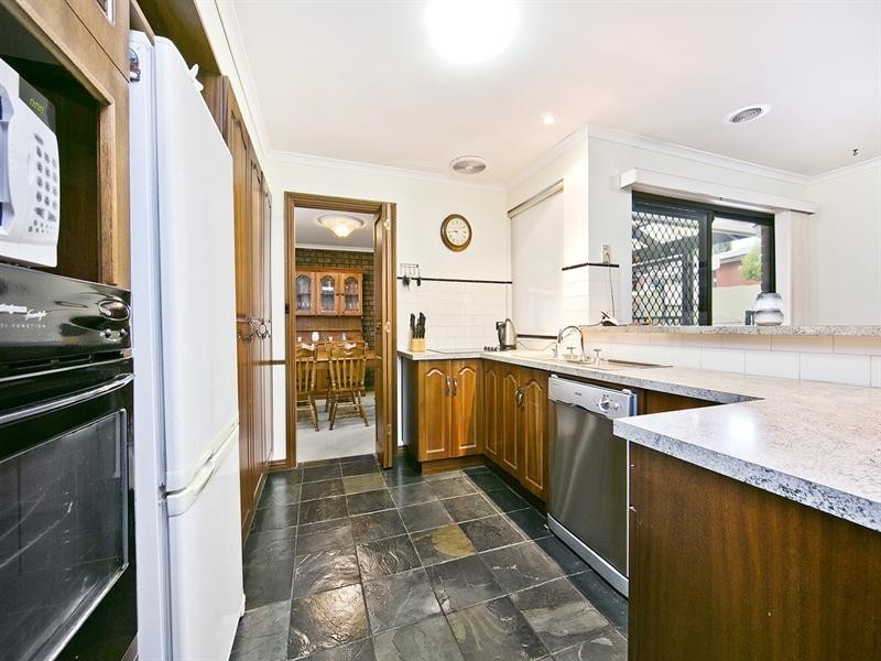 4 Ailsa Court, Fairview Park SA 5126