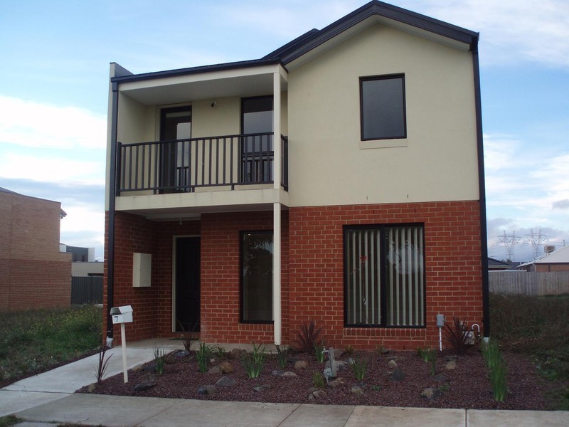 7 Knoll Walk, Epping VIC 3076