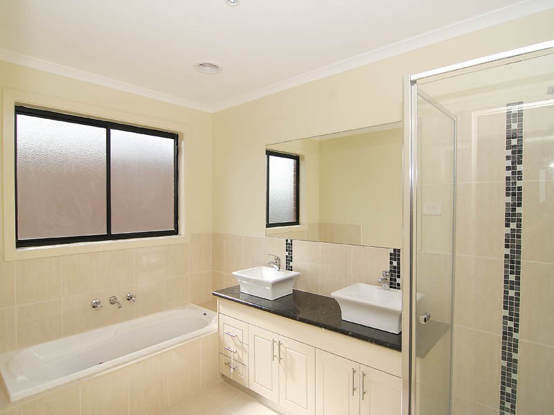 7 Knoll Walk, Epping VIC 3076