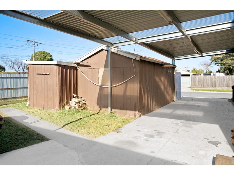 52 Banbury Road, Reservoir VIC 3073