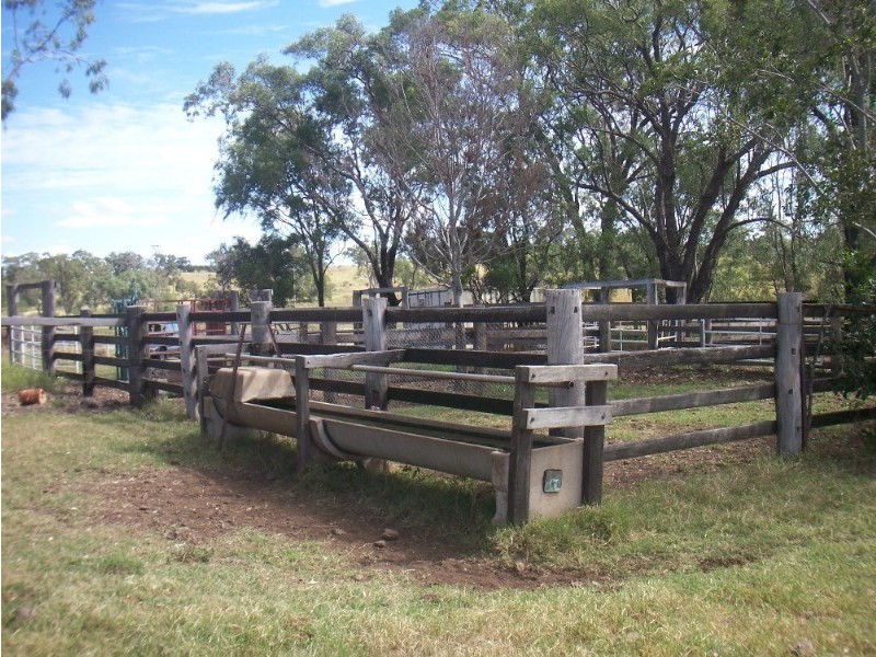 - Bells Road, Yarranlea QLD 4356