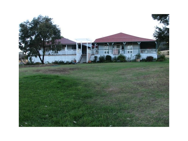 - Hamill Road, Pilton QLD 4361