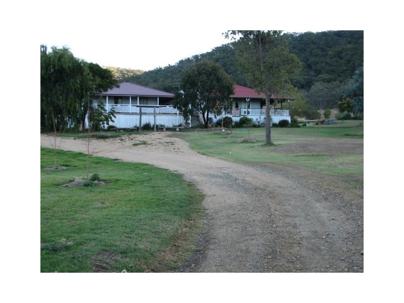 - Hamill Road, Pilton QLD 4361